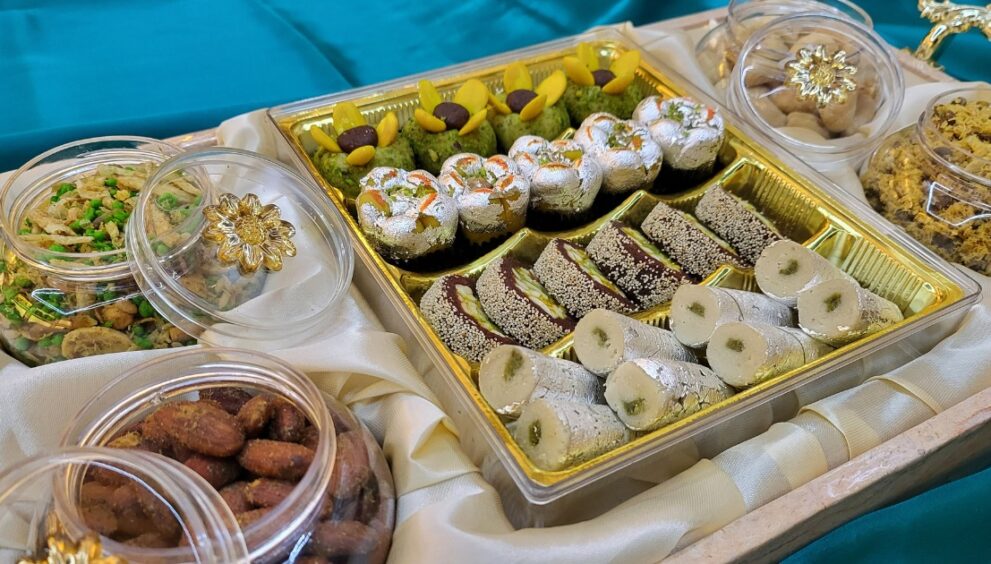 Kunjilal Dalsev Wale - Impress Your Guests with the Best Wedding Bhaji Box